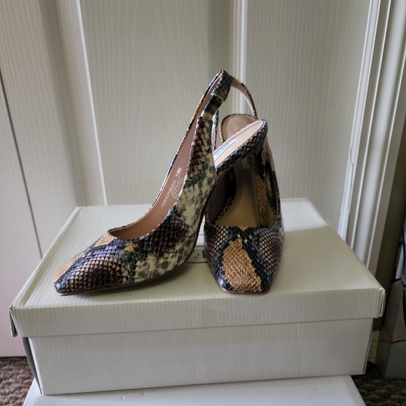 Steve madden multi snake skin shoe - Picture 3 of 3
